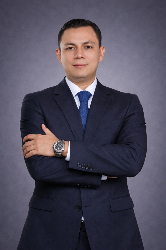 Dr. Jorge Luis Armijos Carrión